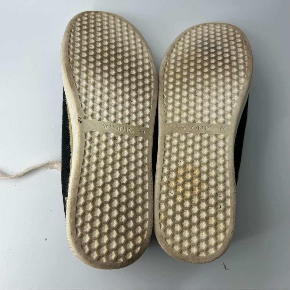 Vionic Black and White Women's Sneakers - Picture 6 of 8